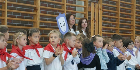 Powiększ grafikę: uroczyste-rozpoczecie-roku-szkolnego-2026-2027-pasowanie-na-ucznia-709191.jpg