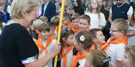 Powiększ grafikę: uroczyste-rozpoczecie-roku-szkolnego-2026-2027-pasowanie-na-ucznia-709198.jpg