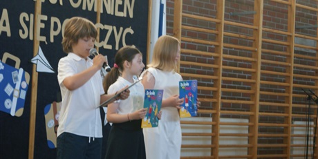 Powiększ grafikę: Zakończenie roku szkolnego 2025/2026 dla uczniów klas trzecich